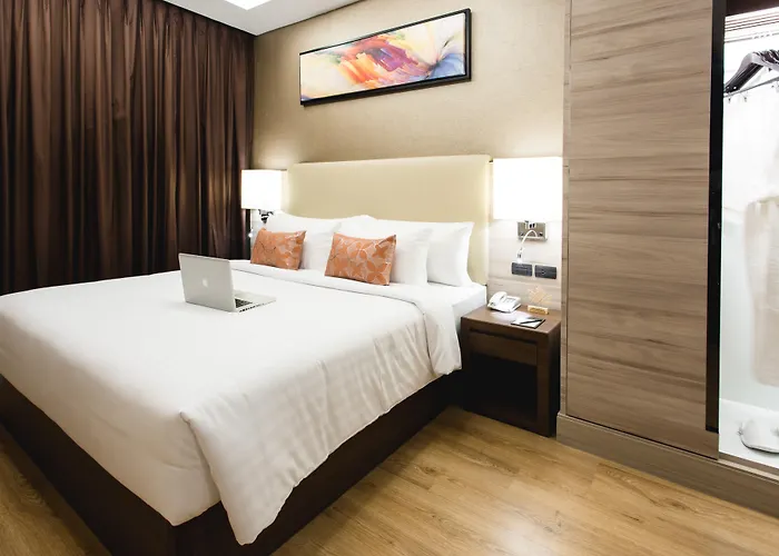Adelphi Forty-nine Hotel 4*
