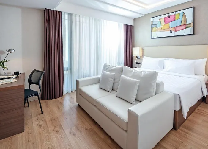 Adelphi Forty-nine Hotel 4*